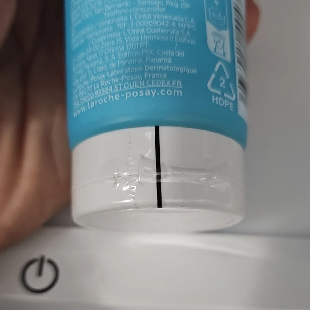 La Roche-Posay Effaclar Deep Cleansing Foaming Cream - Blue - Picture 2 of 4